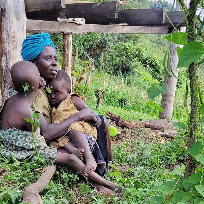 hope for the needy byumna in uganda near bwindi national park